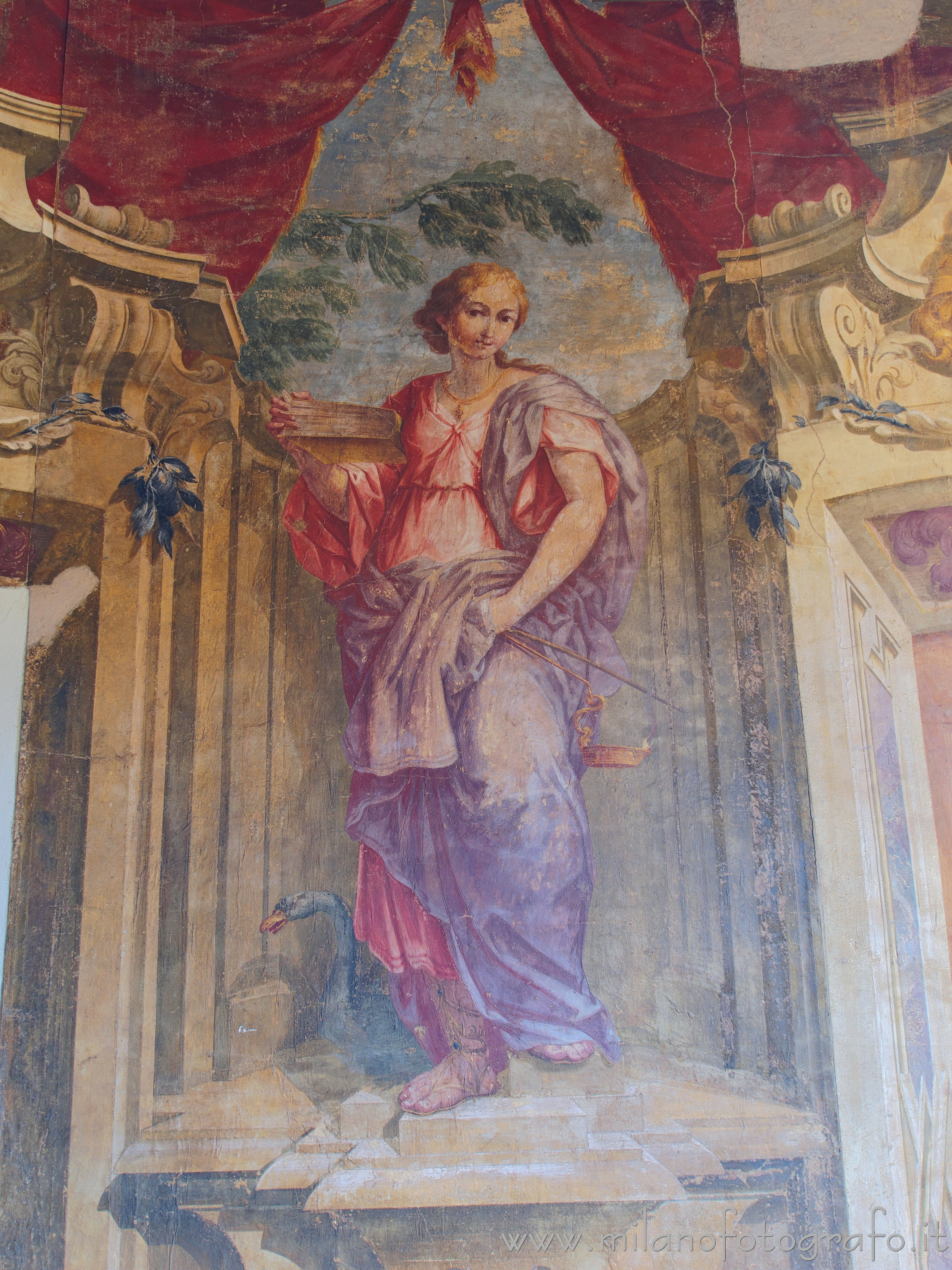 Sesto San Giovanni (Milano) - Affresco dell'allegoria della sapienza in Villa Visconti